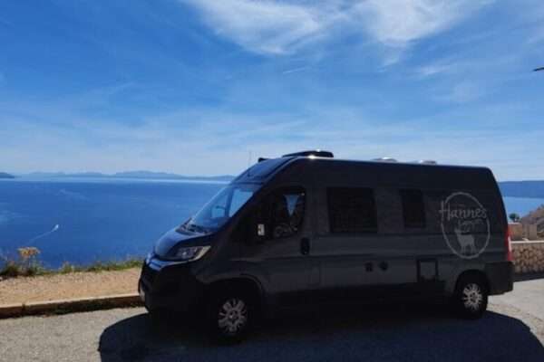 Wohnmobil mieten Bielefeld: toller Ausblick mit dem Camper an der Küste